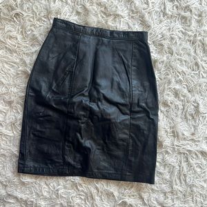 Vintage black leather skirt size 0